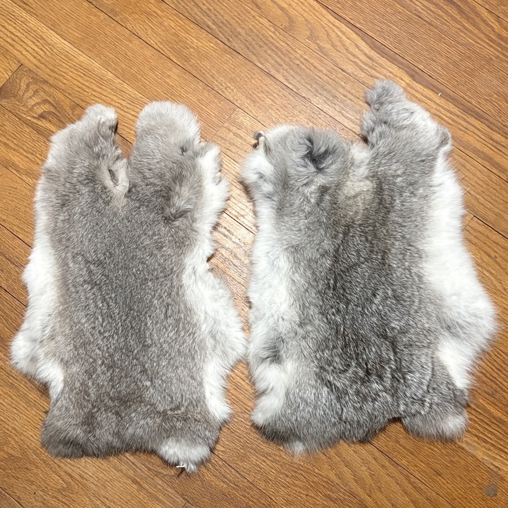 #0654 Gray Rabbit Fur Pelt Set Crafts Decor